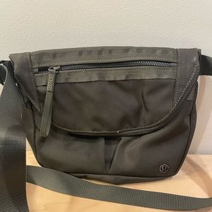 Lululemon Festival II *5L Crossbody Bag - Dark Olive